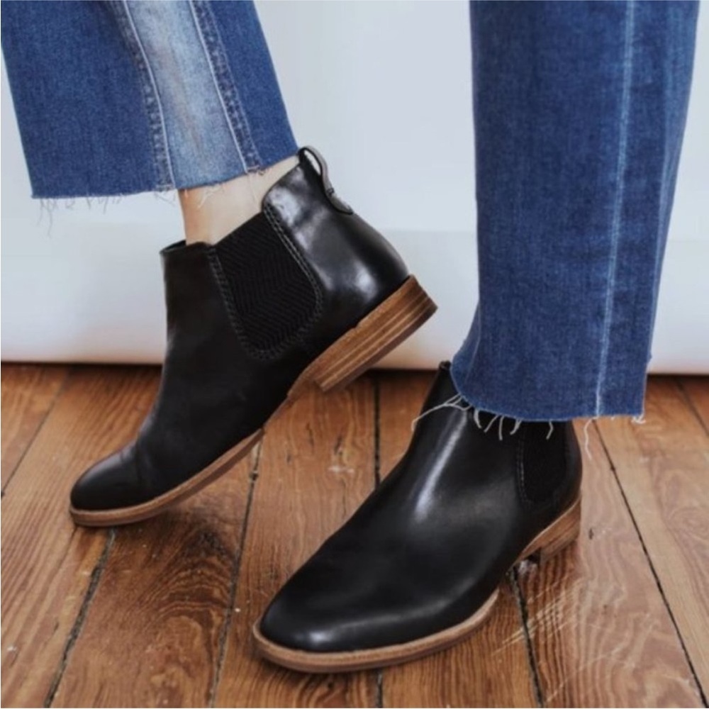Kork-Ease Kit Chelsea Boots Womens Size 7
